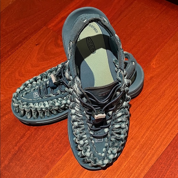 KEEN UNEEK Celestial/Blue Grotto Sandal Shoes US 6 UK 3.5 EU 36 - Picture 2 of 10